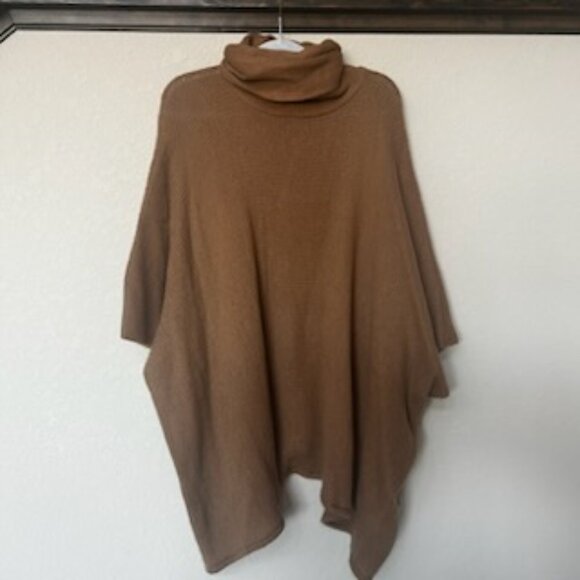NWOT Express Oversized Very Soft Camel Brown Poncho Sweater Shawl - Picture 7 of 7